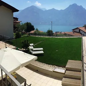 Anna Casa vacanze Castro (Lombardy)